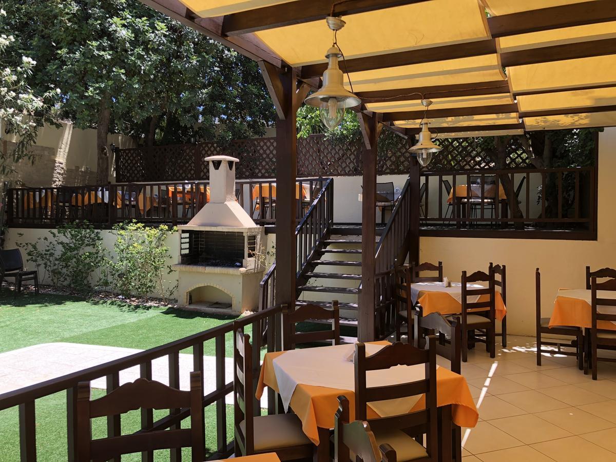 Karteros Hotel Exterior foto
